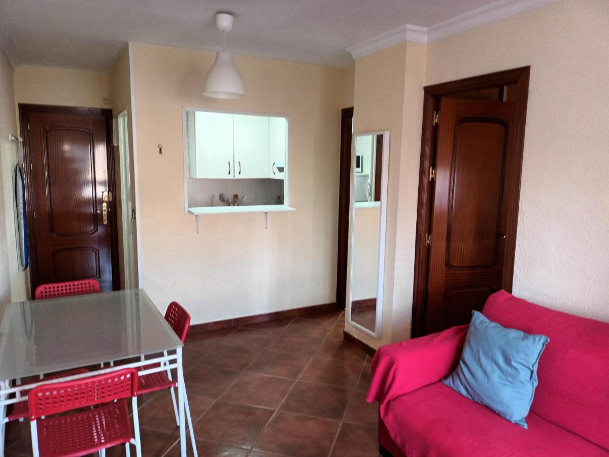 Apartamentos Vialia Sol Y Playa Malaga Exterior photo